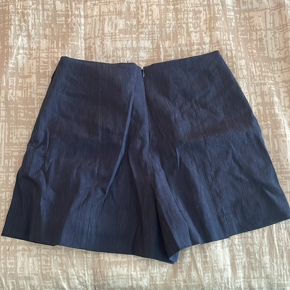 BCBG thin strip navy shorts - Picture 3 of 5